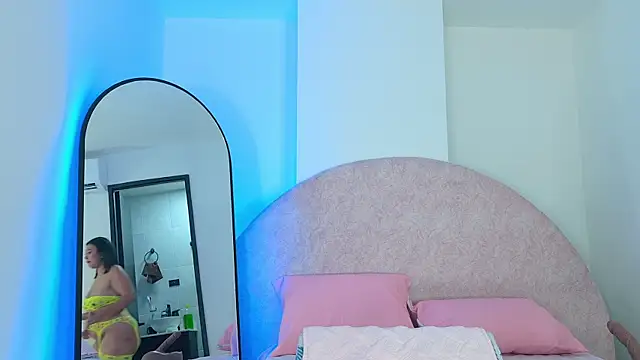 Snapshot of sh_malala chatting on 11/28/25, 07:16 sh malala online show from 11/28/25, 07:16