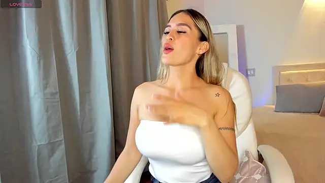 megan connor  online show from 10/12/25, 01:59