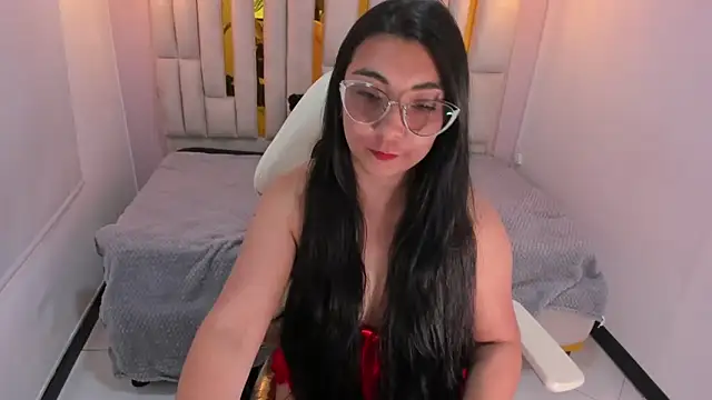 Snapshot of Karla_hernandez_ chatting on 02/14/25, 05:03 Karla hernandez online show from 02/14/25, 05:03