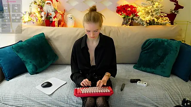 Alexandra Demore online show from 12/22/24, 09:42