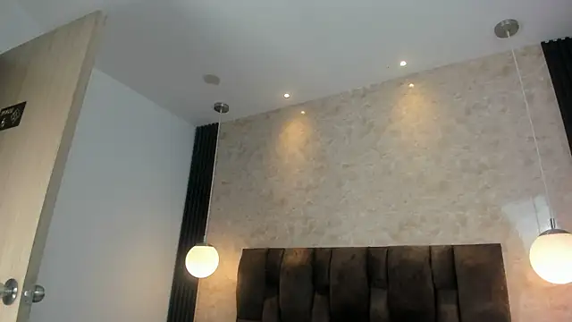 keyla  ross online show from 01/17/25, 08:11