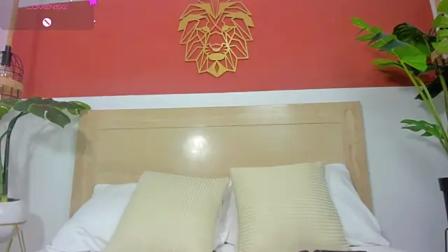 lili cardenas  online show from 04/08/26, 02:55