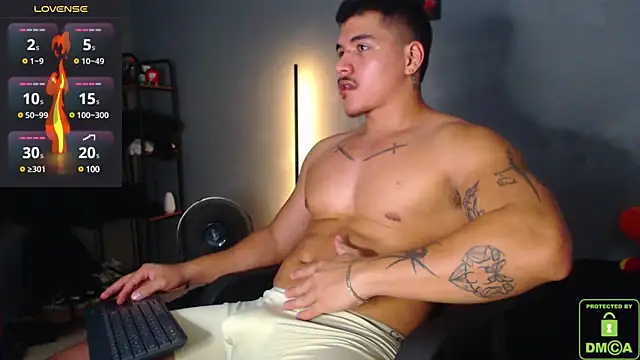 Snapshot of paulo_allen chatting on 02/27/25, 12:54 paulo allen online show from 02/27/25, 12:54