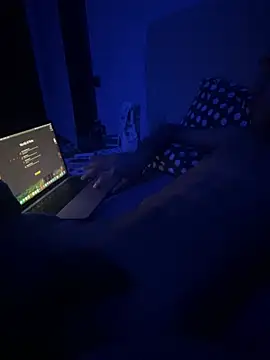 Snapshot of LukonPorn chatting on 02/17/25, 11:31 LukonPorn online show from 02/17/25, 11:31