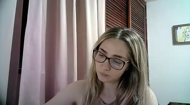 Snapshot of katy_pp chatting on 01/13/25, 01:13 katy pp online show from 01/13/25, 01:13