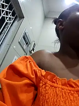 curvycloe1 online show from 02/16/25, 07:38