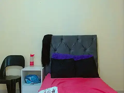 curvycloe1 online show from 03/09/25, 10:52