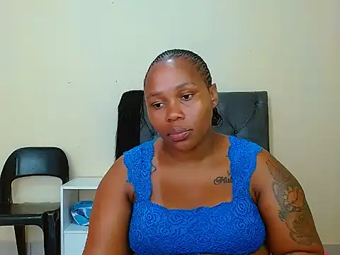 curvycloe1 online show from 03/10/25, 08:59