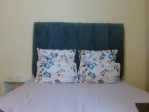 curvycloe1 online show from 06/15/26, 06:15