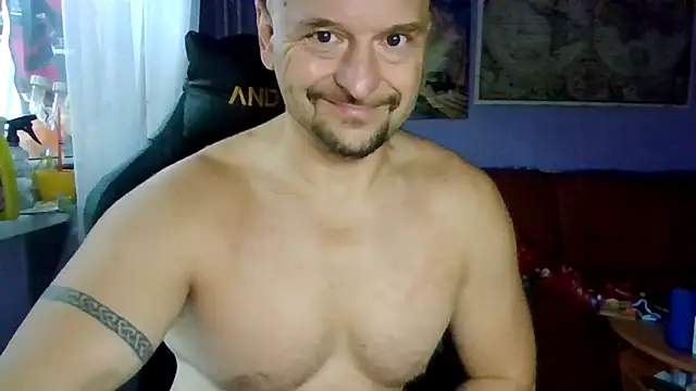 Sports-beast online show from 10/17/25, 06:05