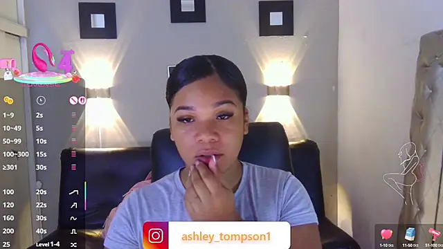 ashley Tompson1 online show from 02/25/25, 12:34
