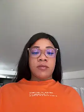 ashley Tompson1 online show from 12/19/25, 12:23