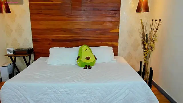 KatherineBond online show from 01/23/25, 08:02