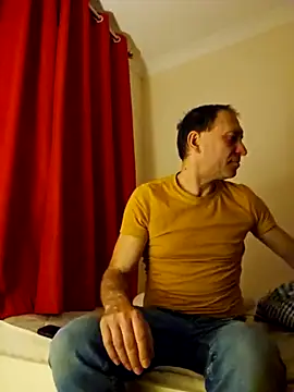 Snapshot of meateater1 chatting on 02/14/25, 07:54 meateater1 online show from 02/14/25, 07:54