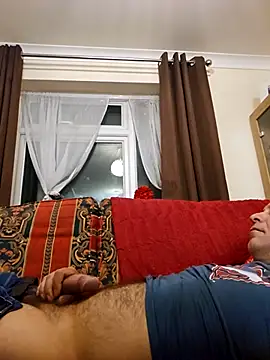 Snapshot of meateater1 chatting on 10/12/25, 05:17 meateater1 online show from 10/12/25, 05:17