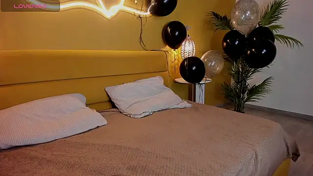 EvaMoran online show from 01/20/25, 05:15