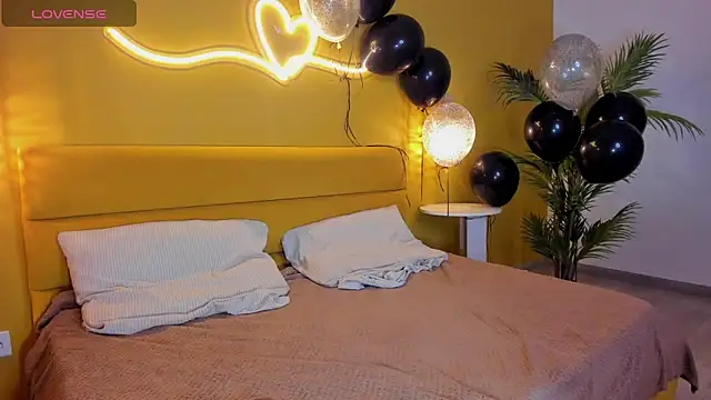 EvaMoran online show from 01/21/25, 05:16