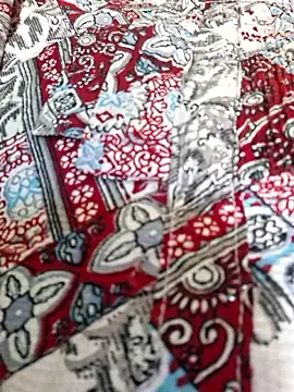 Priya Bong online show from 04/12/26, 03:44