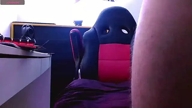 deividcloud36 online show from 03/08/26, 02:04