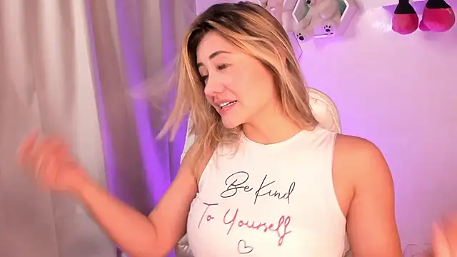 Nataliia 09 online show from 03/06/25, 04:38