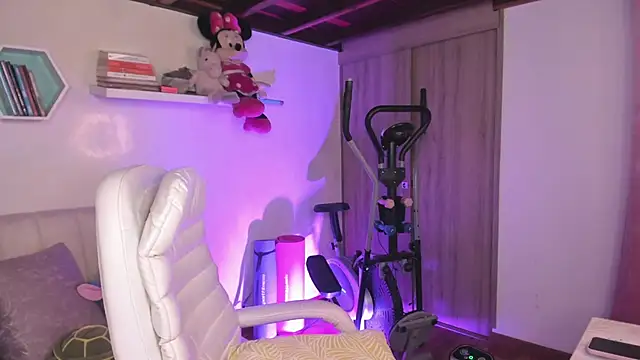 Nataliia 09 online show from 11/27/25, 07:27