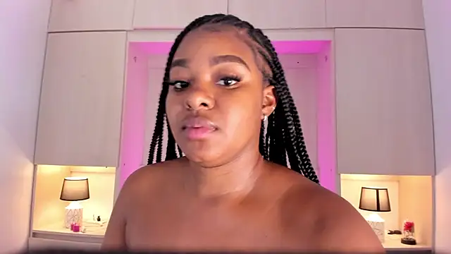 Snapshot of tamaraa_smiith chatting on 02/06/25, 06:02 tamaraa smiith online show from 02/06/25, 06:02