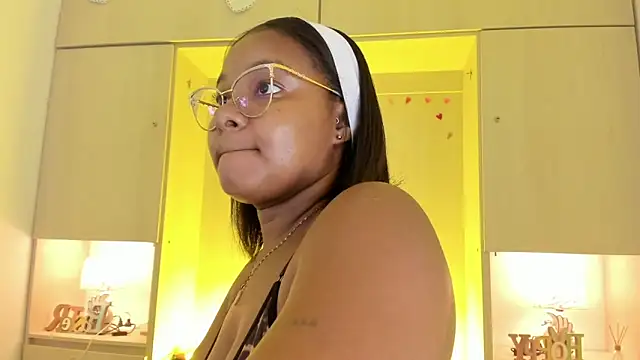 Snapshot of tamaraa_smiith chatting on 11/07/25, 07:36 tamaraa smiith online show from 11/07/25, 07:36