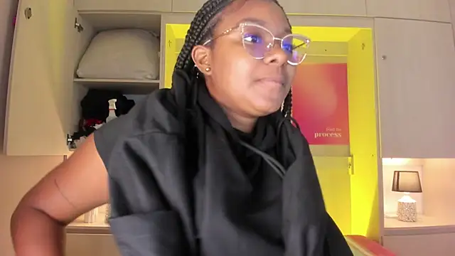 tamaraa smiith online show from 03/15/26, 12:11