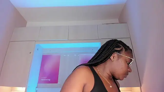 tamaraa smiith online show from 05/26/26, 07:43