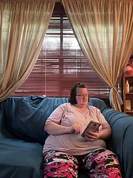 Bayou Woman68 online show from 04/30/26, 05:52
