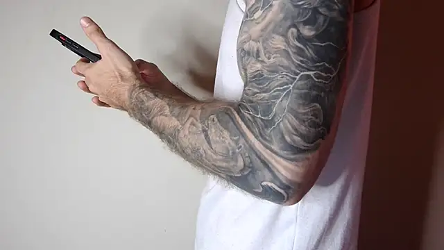 Snapshot of Kenner_fox77 chatting on 02/26/25, 07:27 Kenner fox77 online show from 02/26/25, 07:27