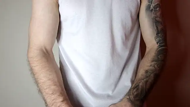 Snapshot of Kenner_fox77 chatting on 03/08/25, 10:24 Kenner fox77 online show from 03/08/25, 10:24