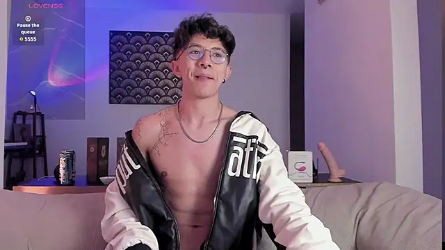 im  thomass online show from 12/20/25, 02:51