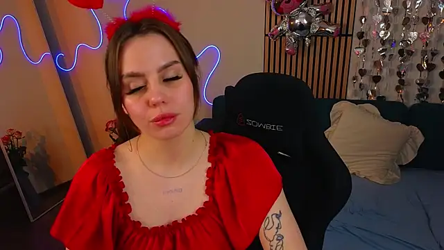 Aisha Riley online show from 02/13/26, 03:41