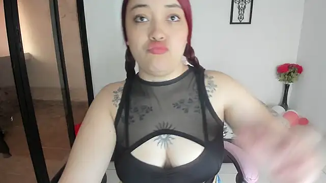 julinee smithh online show from 10/29/25, 12:40