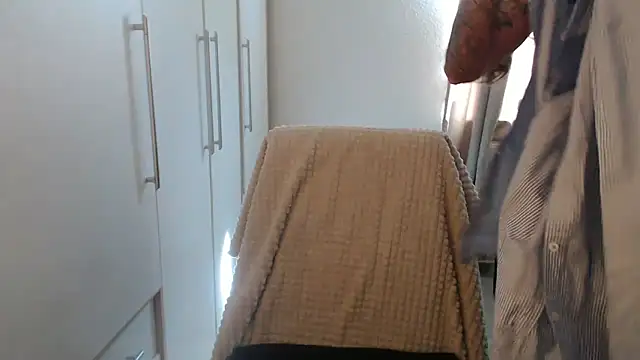 Davinja online show from 04/28/26, 09:03