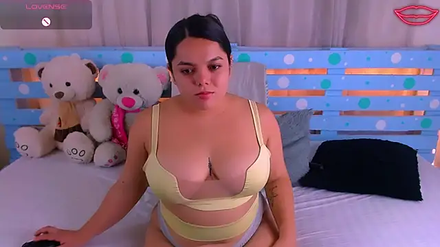 Sara-04 online show from 01/19/25, 10:39