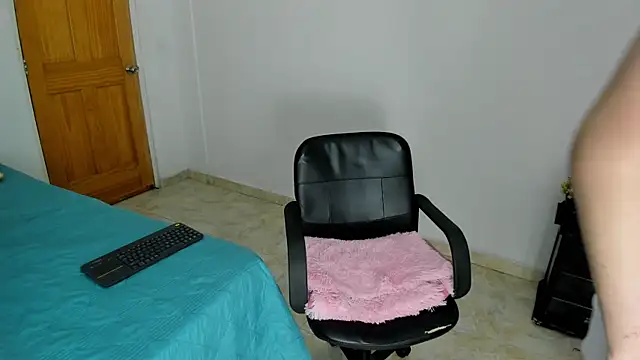  Little angel69 online show from 01/04/25, 02:04