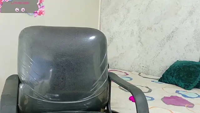 emy 0 online show from 03/14/26, 02:33