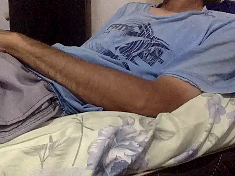 Skinnynerd online show from 04/17/26, 08:23