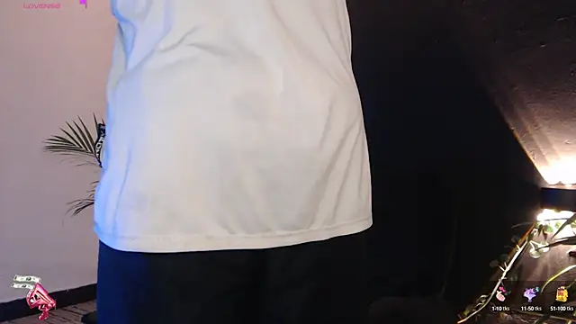 Snapshot of Ash_gusbig chatting on 02/15/25, 03:20 Ash gusbig online show from 02/15/25, 03:20