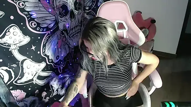 GamerCarrie online show from 02/25/25, 08:25