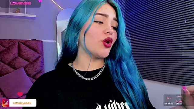 cattaleya    online show from 01/24/25, 03:22