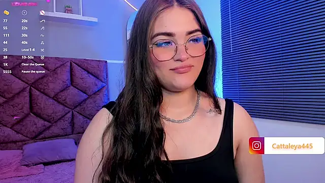 cattaleya    online show from 02/28/25, 03:26