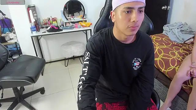 Snapshot of Max_kony chatting on 03/22/25, 04:24 Max kony online show from 03/22/25, 04:24