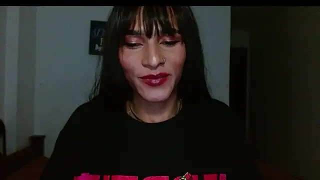 carolinemiller7 online show from 01/12/25, 08:14