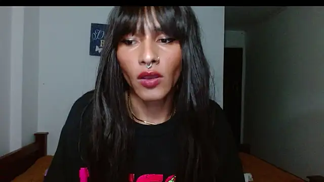 carolinemiller7 online show from 02/12/25, 08:38