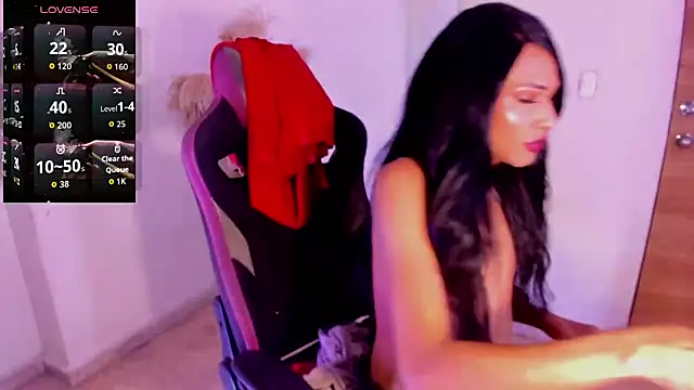 carolinemiller7 online show from 11/23/25, 10:20