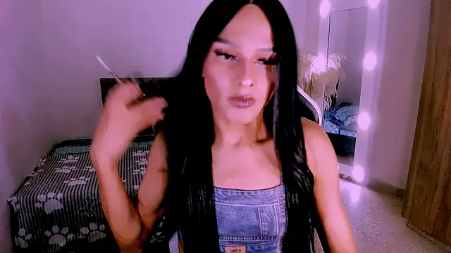 carolinemiller7 online show from 07/10/26, 06:17