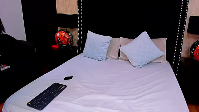 AshleeyPrincess online show from 10/29/25, 11:56